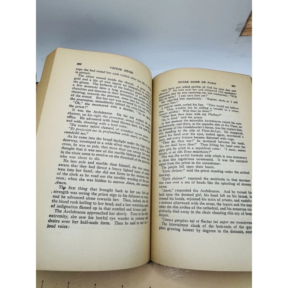 Notre Dame de Paris - Victor Hugo, 1917, PF Collier, Harvard Shelf of Fiction 12